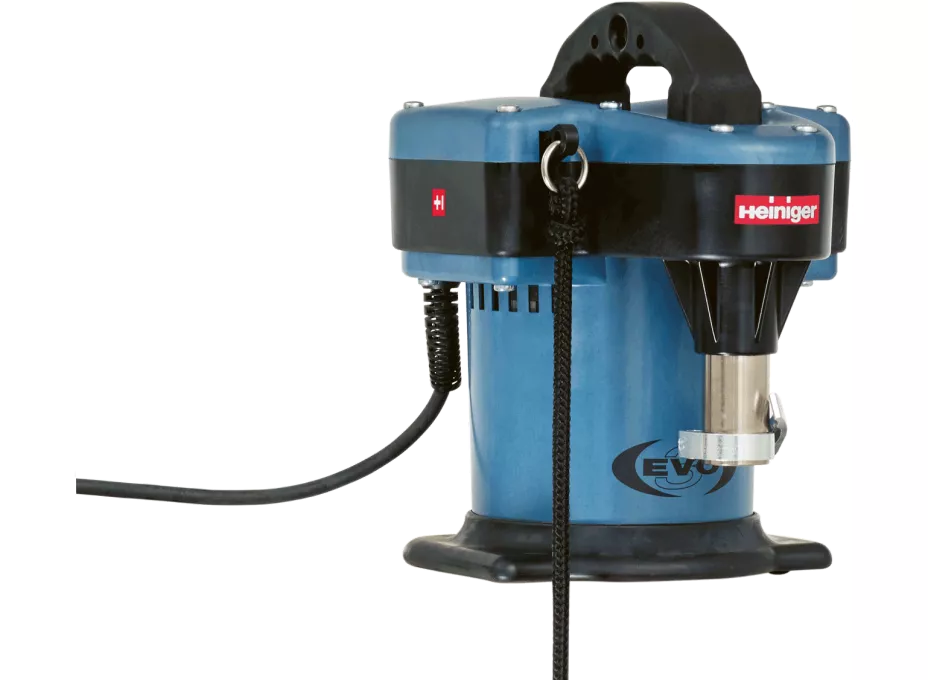 Heiniger Evo Swiss made heavy duty shearing machine.
Available at Nice equestrian Wukair Doha Qatar.