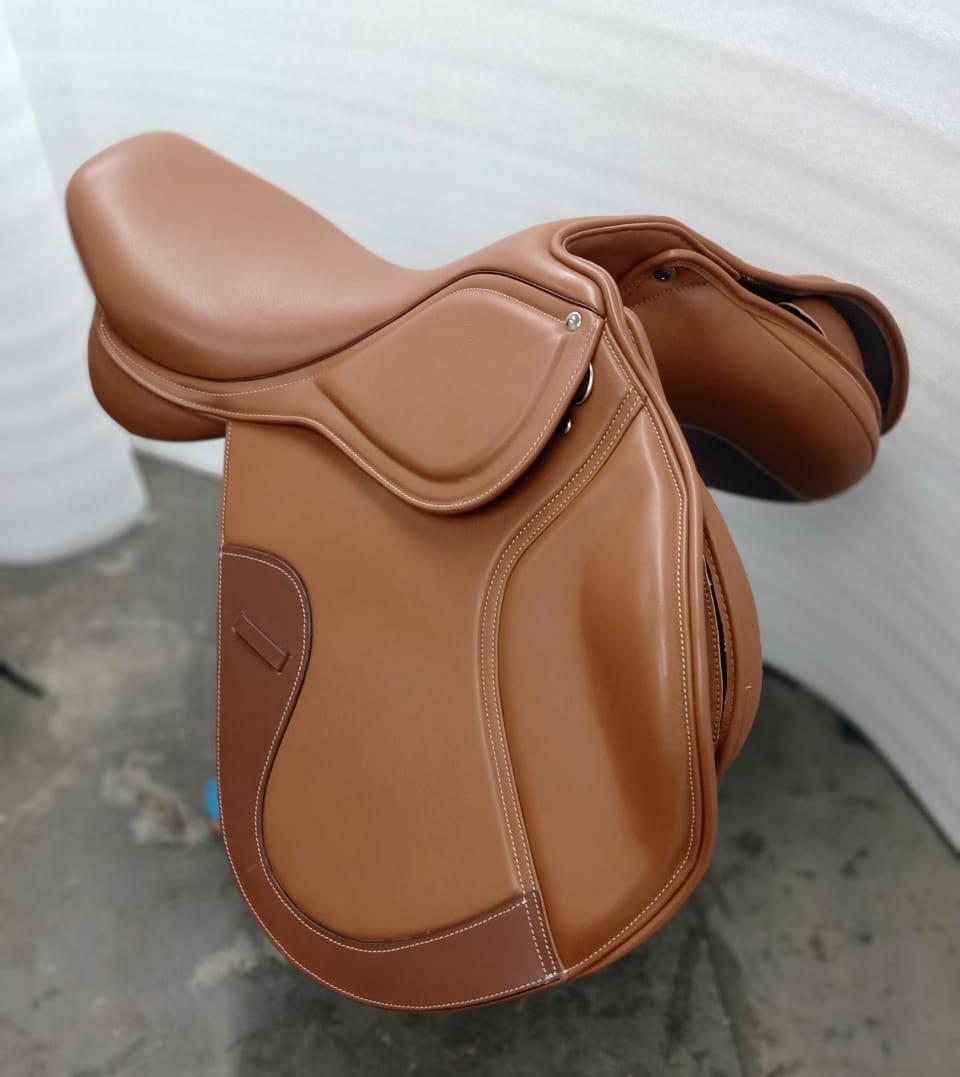 Leather Saddle Brown color.
Available with Nice Equestrian Wukair Doha Qatar
Black Horse India