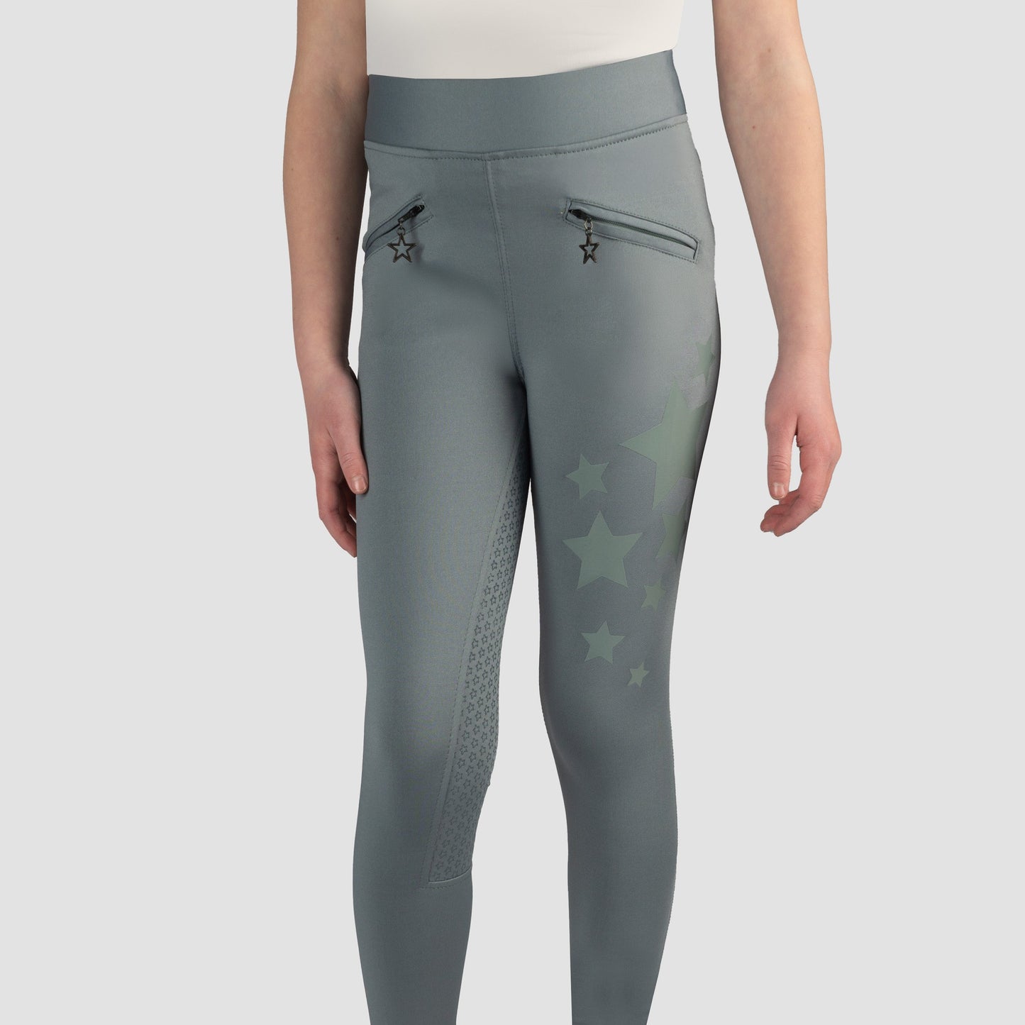 Horka riding tights for children with decorative stars on the legs.
Available with Nice equestrian Wukair Doha Qatar