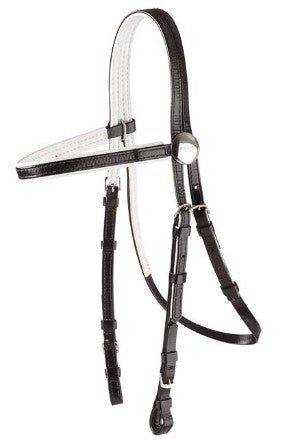 Black bridle on a white background.
Zilco Race Bridal.
Made by Zilco Australia.
A very Reliable quality.
Available with Nice Equestrian Wukair Doha Qatar.