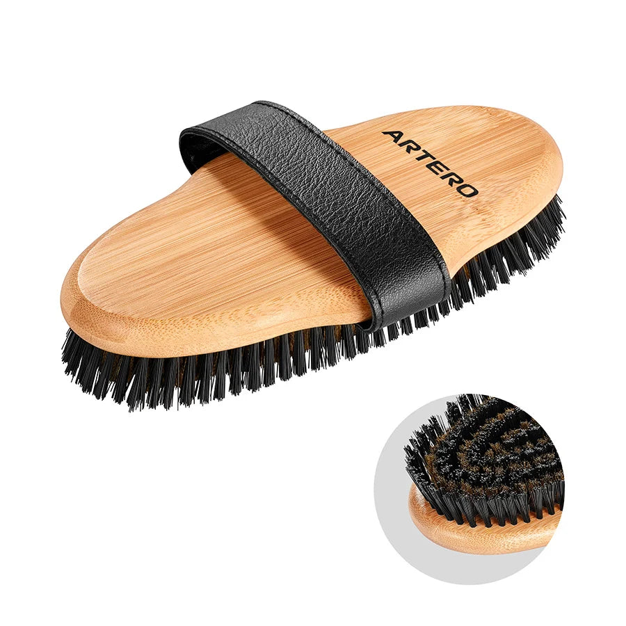 Artero Saturno S5 horse brush, view 3